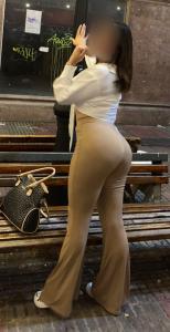 688394537: Chica busca chico en Madrid