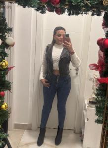 614430288: Chica busca chico en Madrid