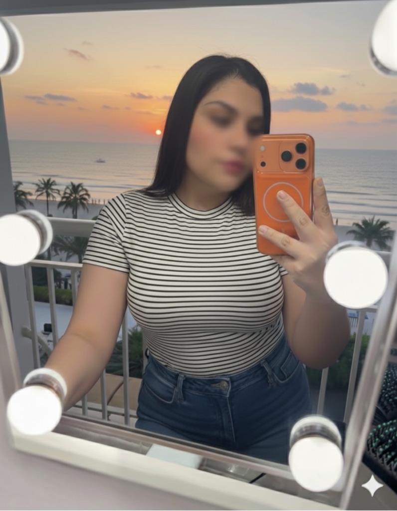 688840782: Chica busca chico en La Coruña