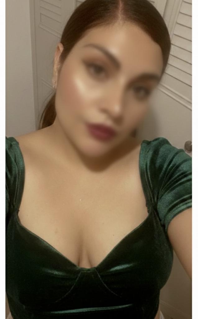 688840782: Chica busca chico en La Coruña