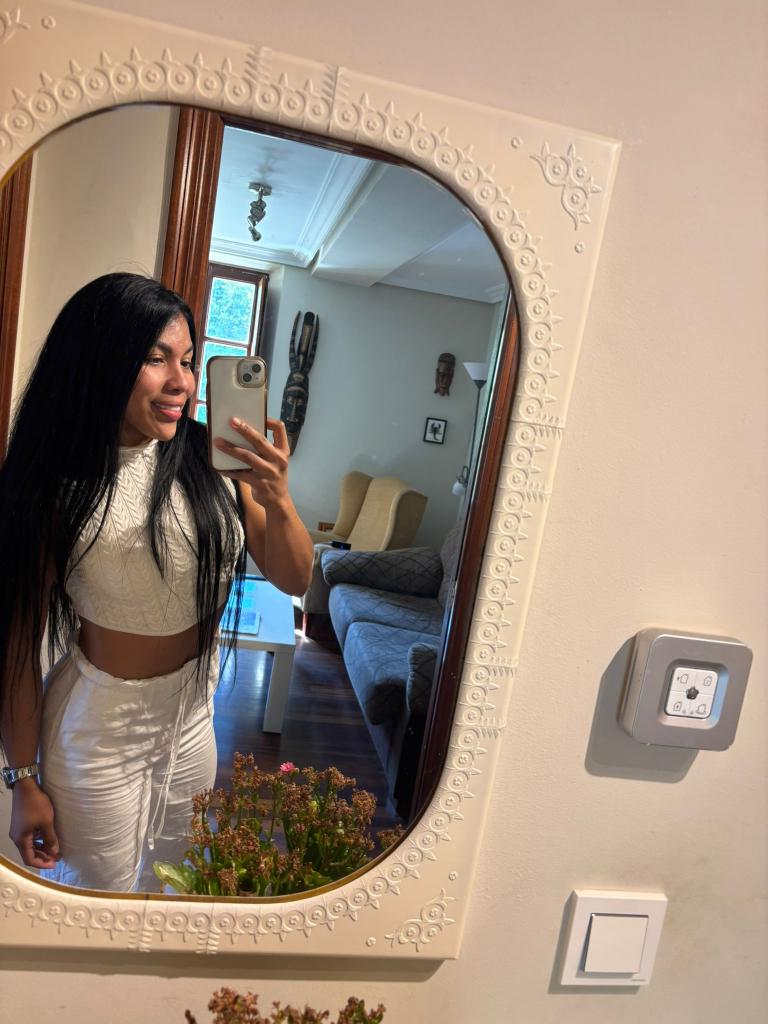 Chica busca chico en Granada: 