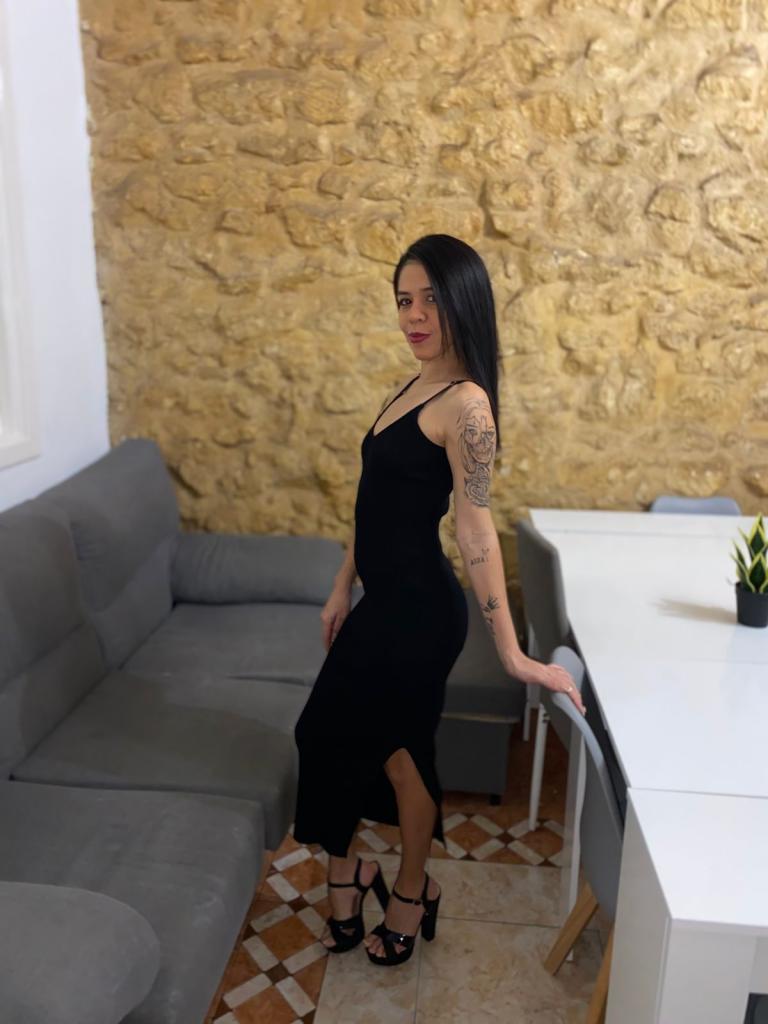 637977154: Chica busca chico en Valencia