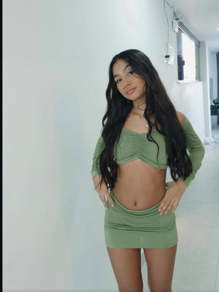 604256121: Chica busca chico en Tenerife