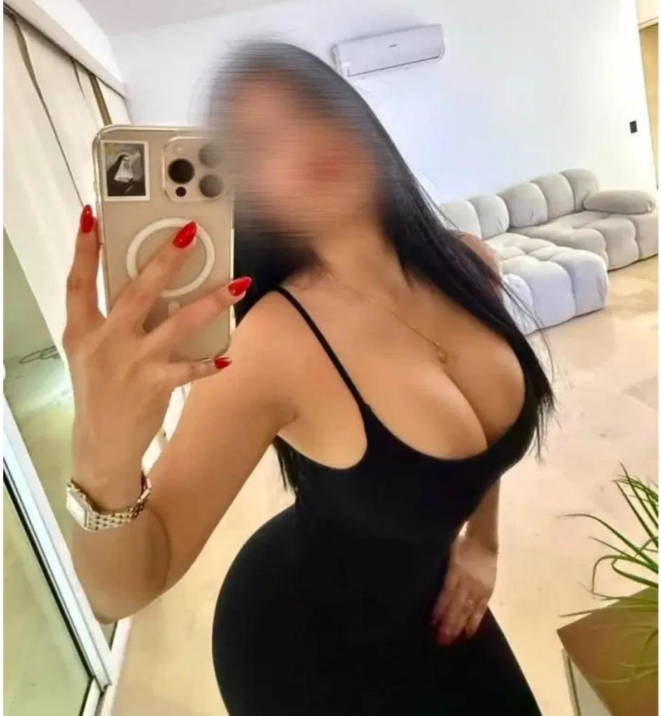 Chica busca chico en Alicante: Chica busca chico