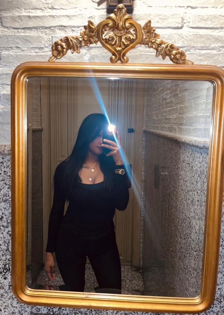 Chica busca chico en Granada: 