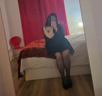 614187906: Chica busca chico en Gerona