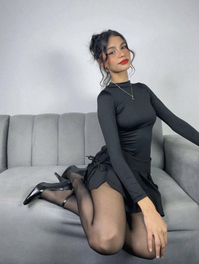 666928332: Chica busca chico en La Coruña