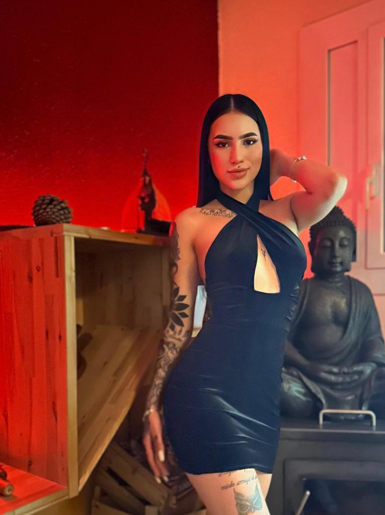 Chica busca chico en Ibiza: 