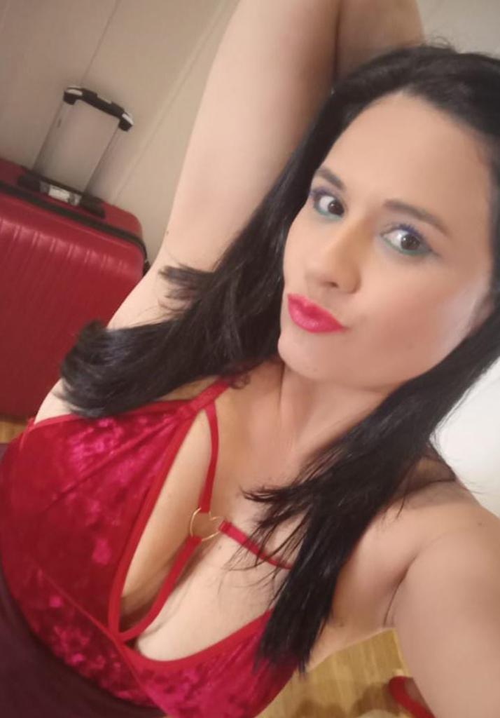 643625291: Chica busca chico en Navarra