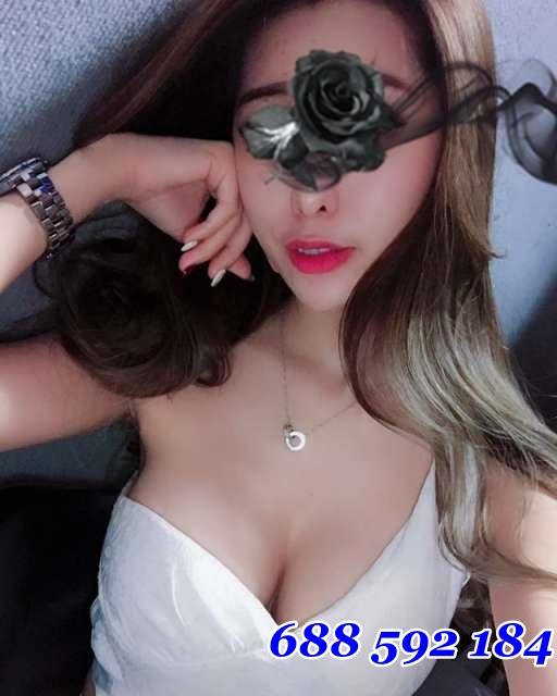 688592184: Chica busca chico en Cádiz