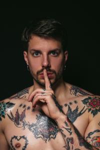 695355217: Chico busca chica en Barcelona