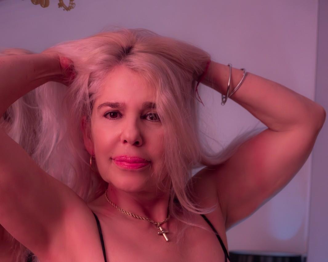 Chica busca chico en Tenerife: 