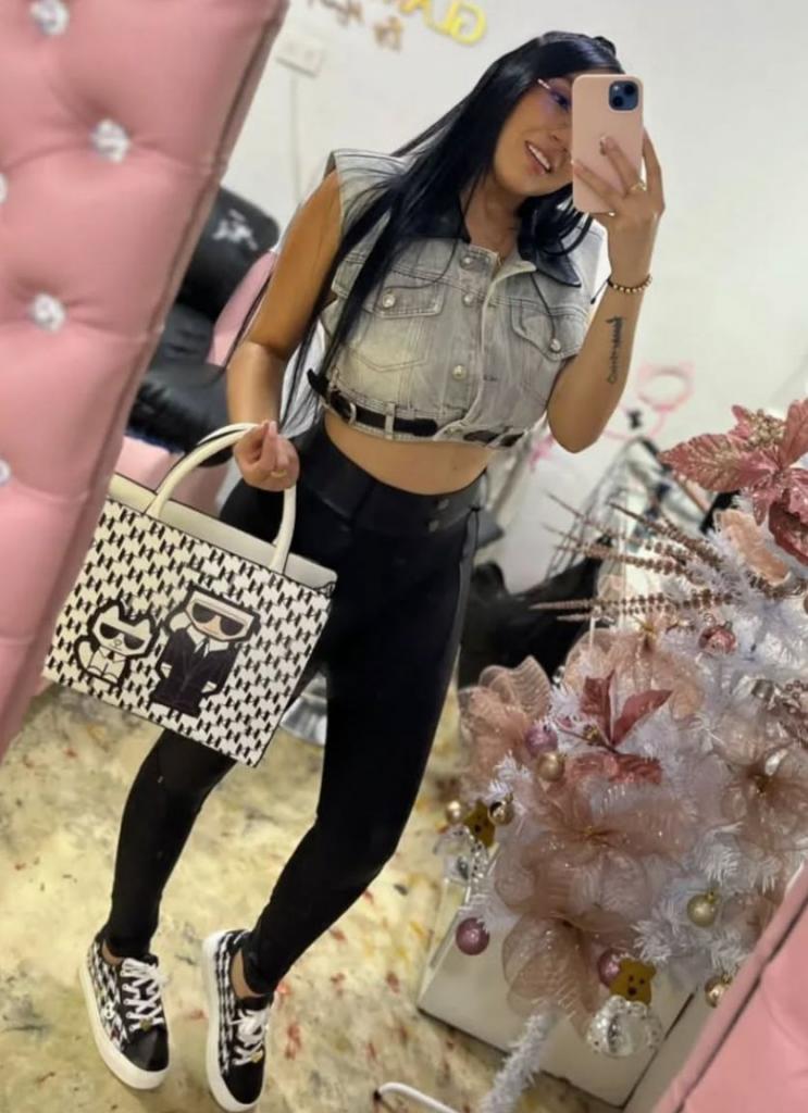 Chica busca chico en Cádiz: 