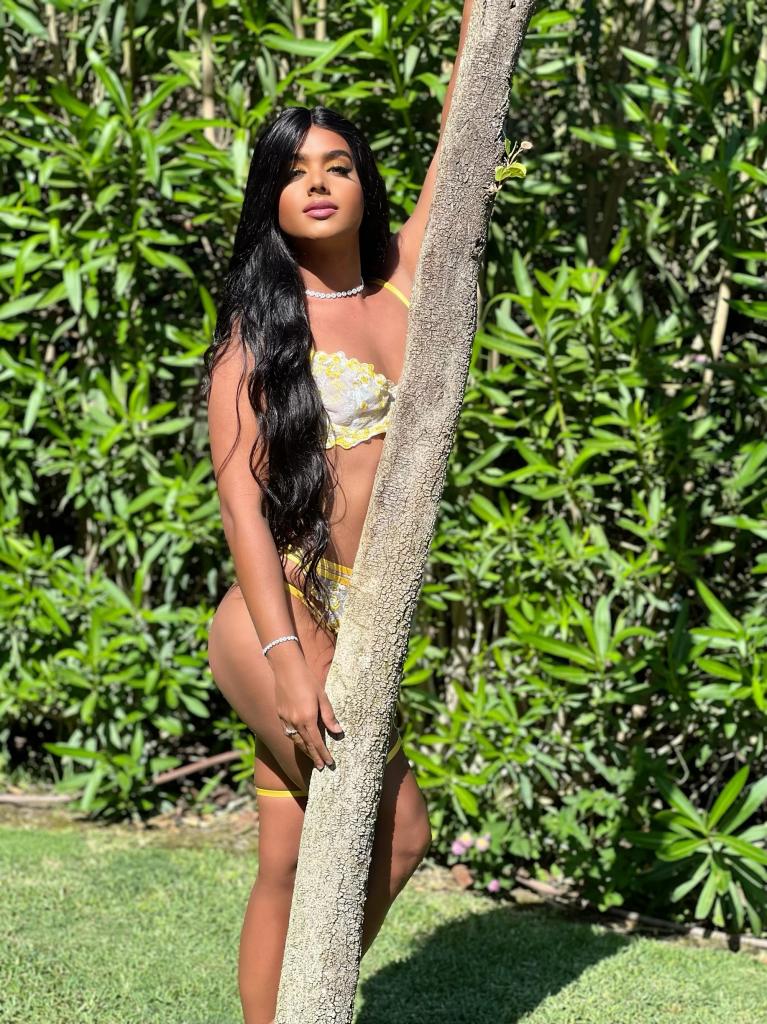 611357730: Transexual en Cádiz