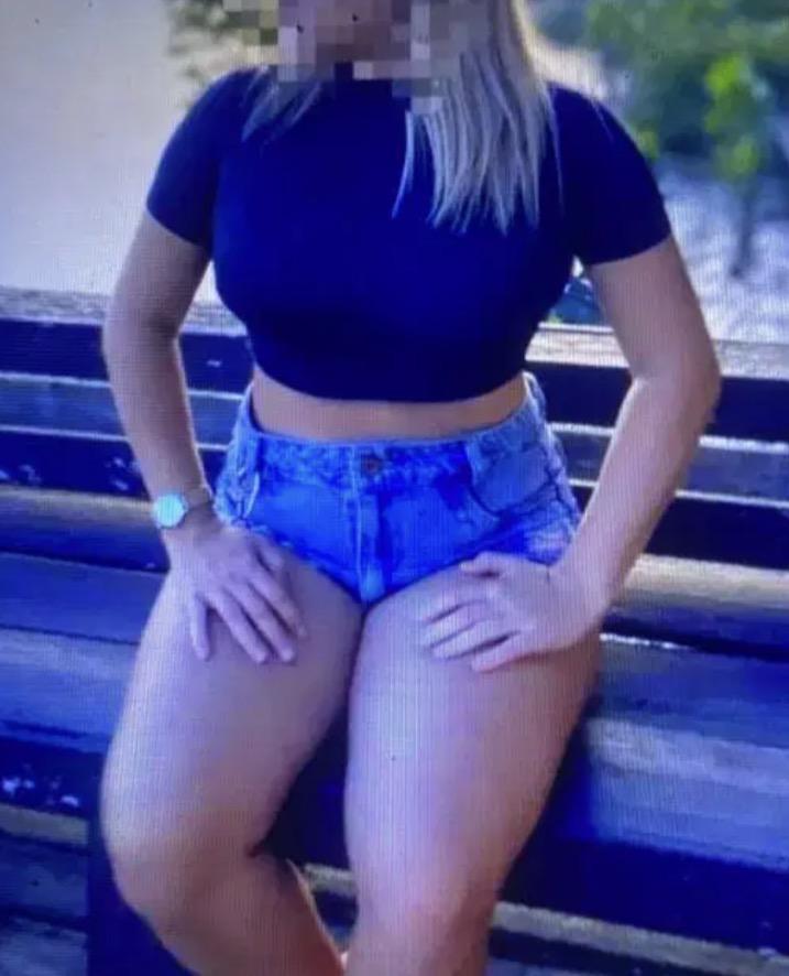 Chica busca chico en Cádiz: 