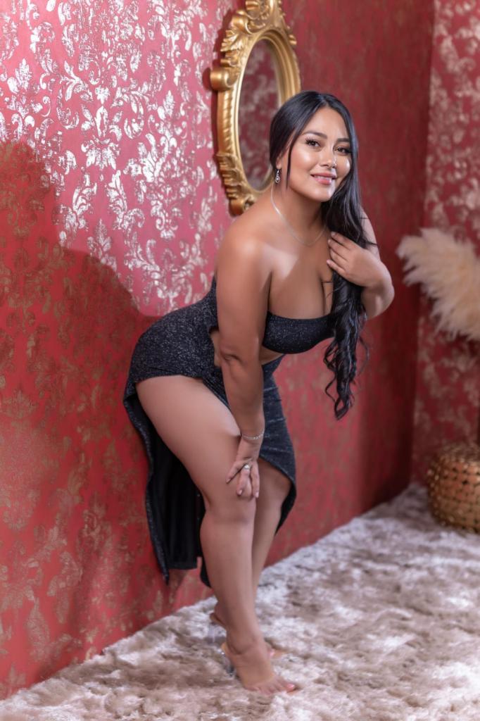 631173844: Chica busca chico en Barcelona