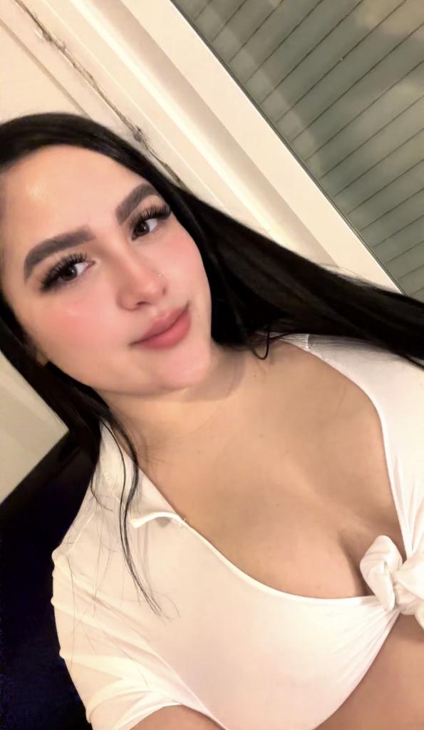 669424617: Chica busca chico en Málaga