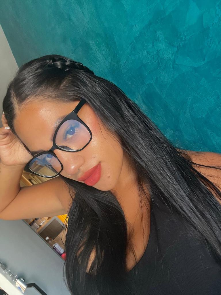 Chica busca chico en Ibiza: 