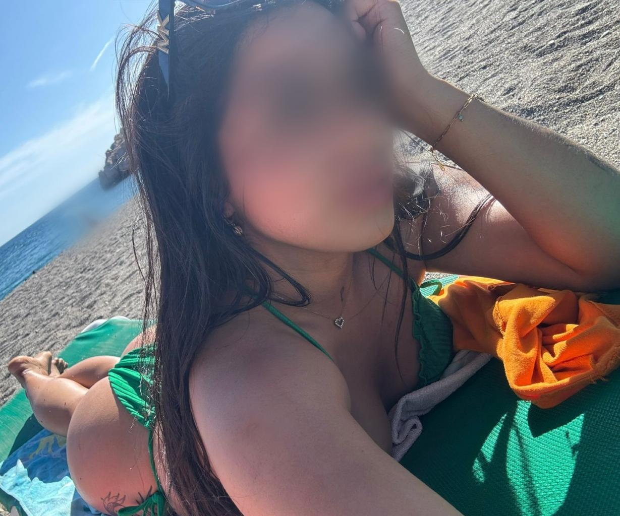 667787026: Chica busca chico en Cádiz