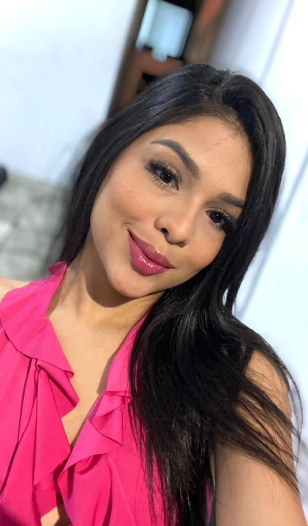 Chica busca chico en Ibiza: 