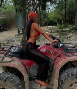 627108925: Chica busca chico en Cádiz