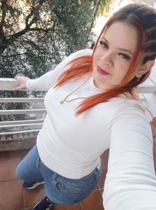 677308085: Chica busca chico en León