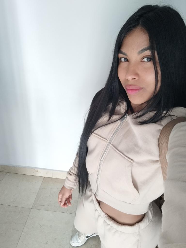 677771181: Chica busca chico en Granada