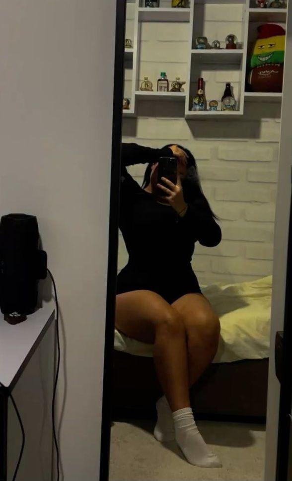 Chica busca chico en Cádiz: 