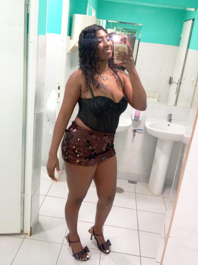 614083375: Chica busca chico en Pontevedra