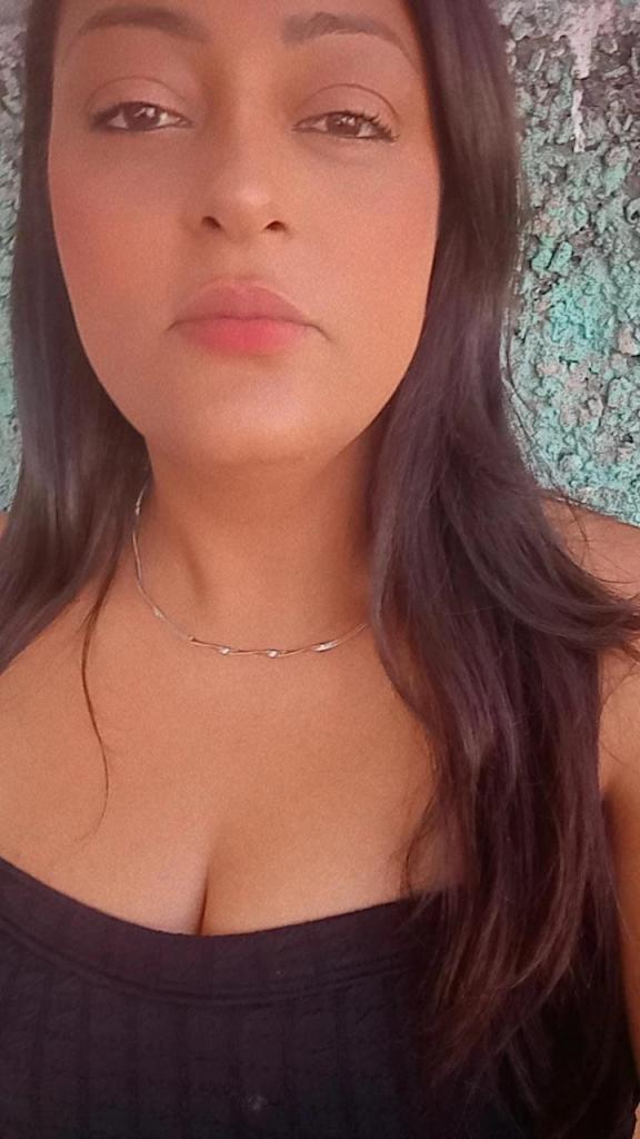 677655812: Chica busca chico en Barcelona