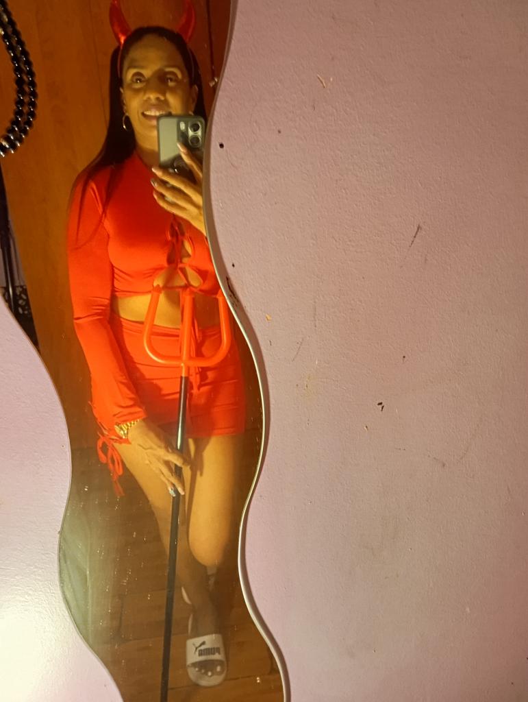 Chica busca chico en Menorca: 