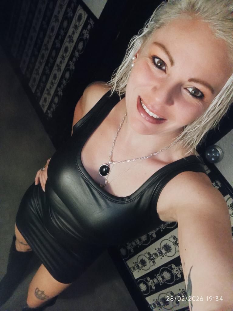 Chica busca chico en Asturias: 