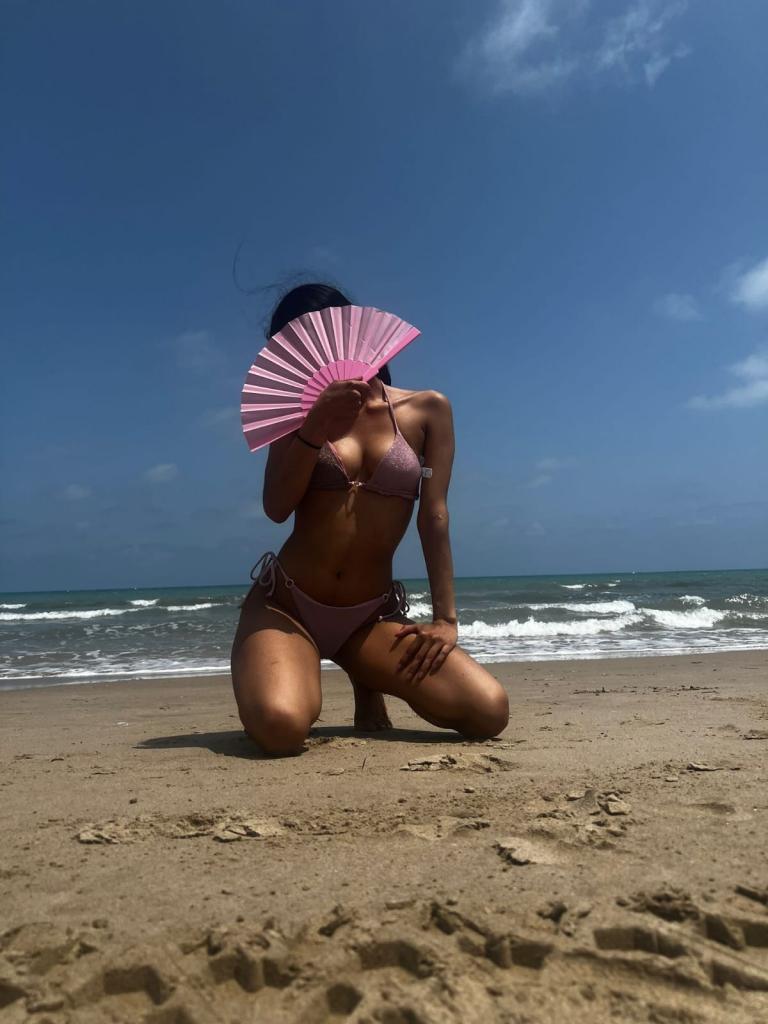 624570142: Chica busca chico en Málaga