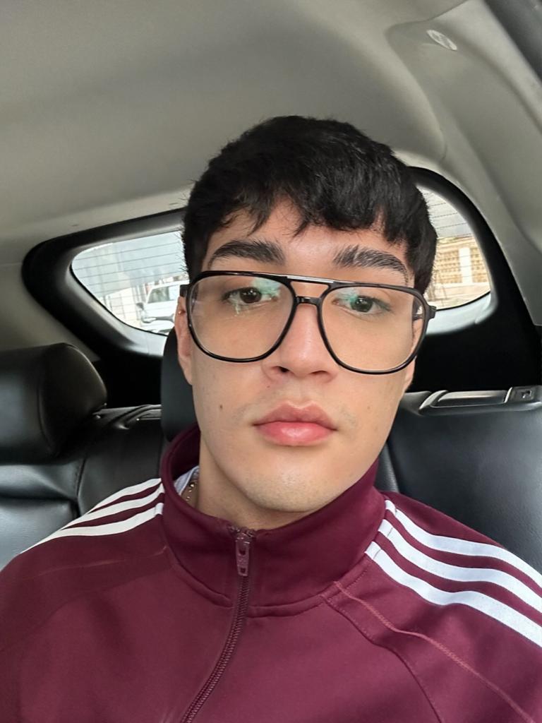 Chico busca chica en Málaga: 