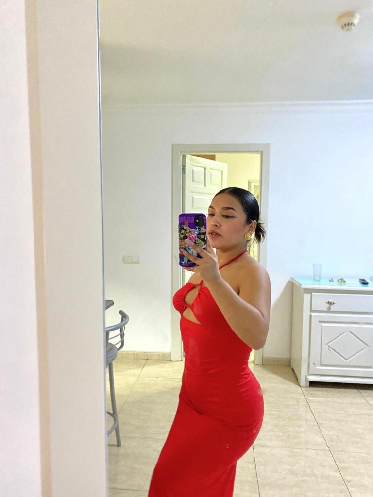 Chica busca chico en Ibiza: 