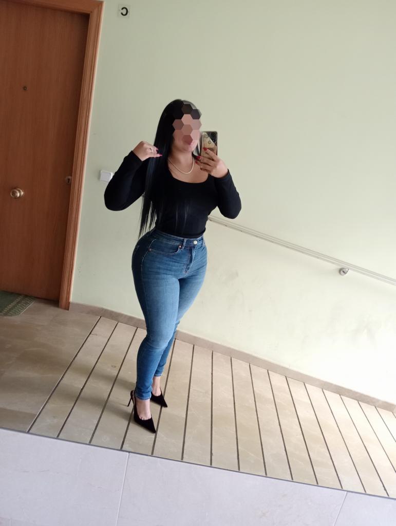 Chica busca chico en Alicante: Chica busca chico