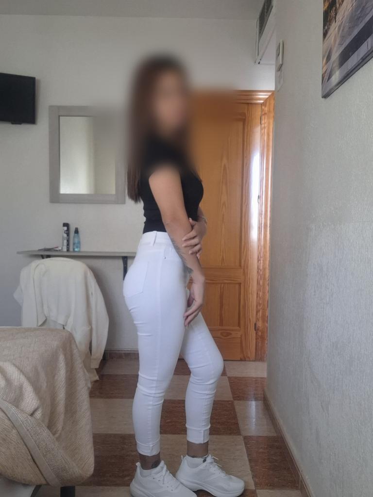 Chica busca chico en Granada: 