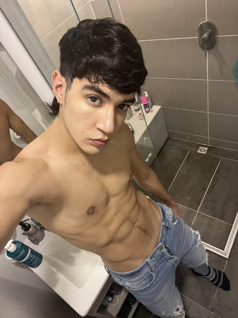 614608032: Chico busca chica en Málaga