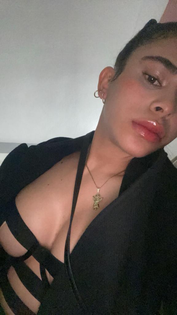 Chica busca chico en Almería: 