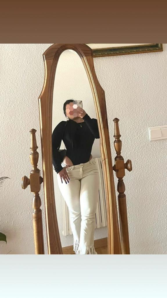 Chica busca chico en Alicante: Chica busca chico