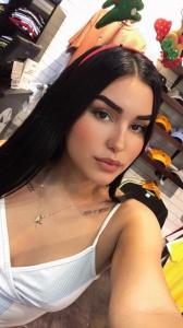 613758156: Chica busca chico en Tarragona