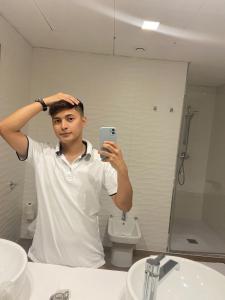 614527123: Chico busca chica en Barcelona