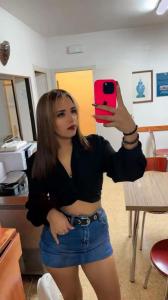 643367591: Chica busca chico en Barcelona