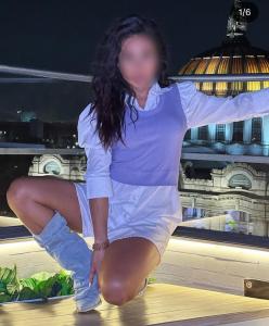 615959749: Chica busca chico en Barcelona
