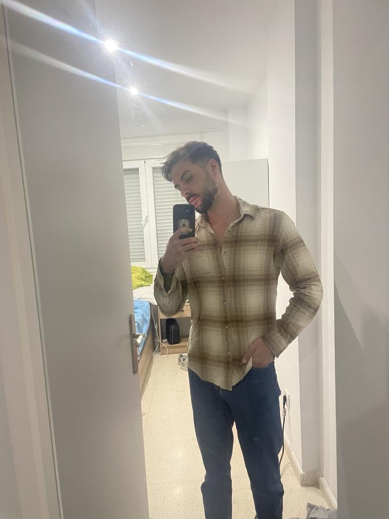 Chico busca chica en Cádiz: 