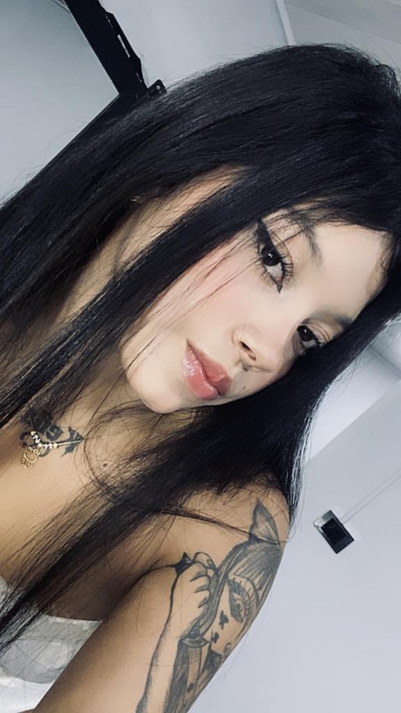 613421404: Chica busca chico en Mallorca