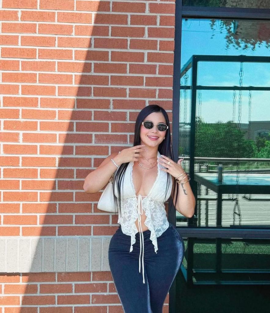 Chica busca chico en Cádiz: 