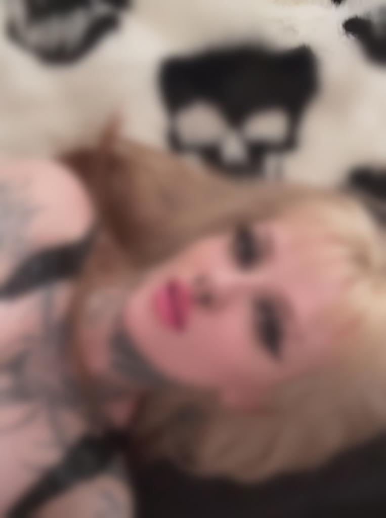 613805225: Chica busca chico en Madrid