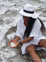 685063680: Chica busca chico en Sevilla