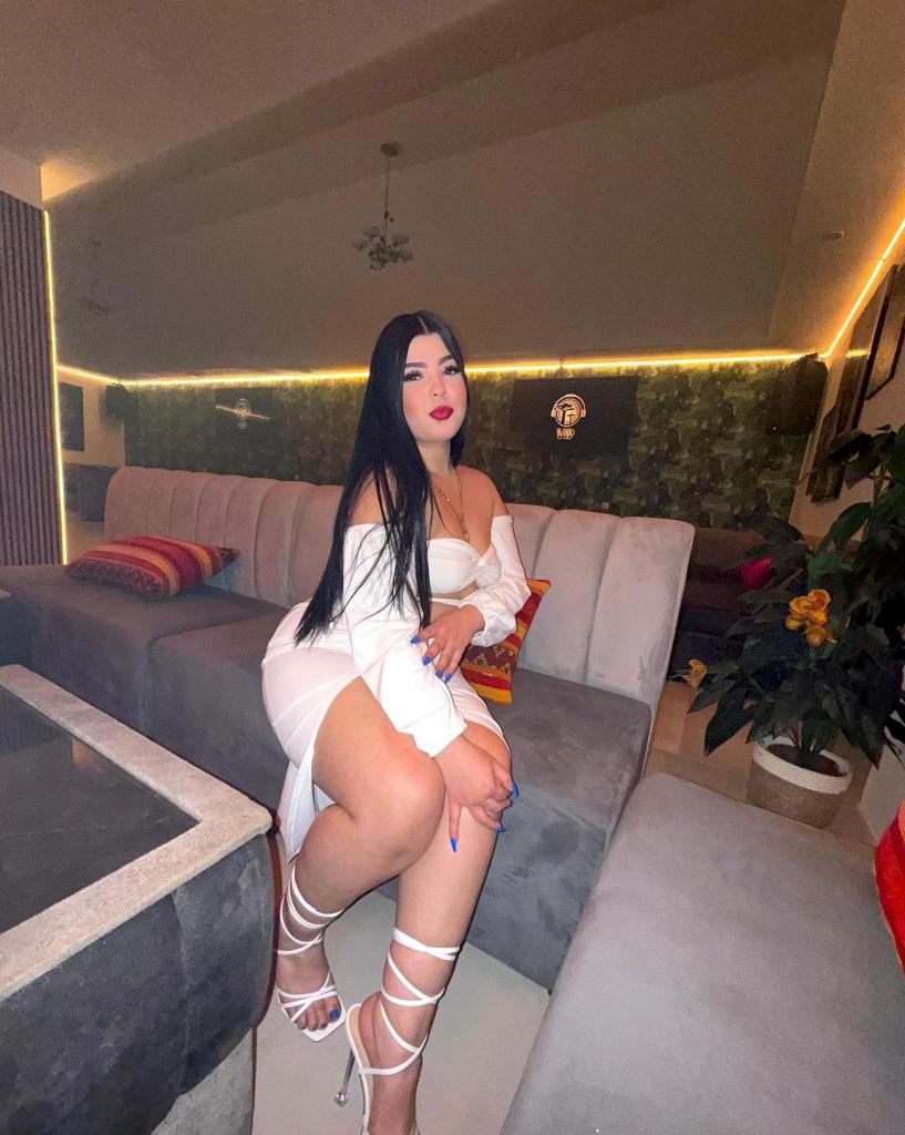 Chica busca chico en Granada: Chica busca chico